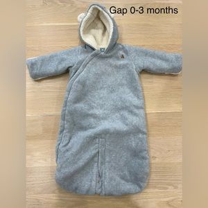 Gap 0-3 month very warm bunting